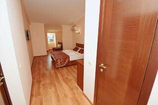 Гостиница Верона Дивноморское Стандартный трехместный номер-3