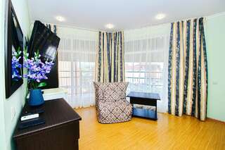 Гостиница Верона Дивноморское Трехместный номер «Комфорт»-2